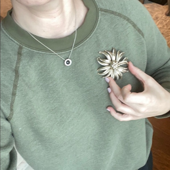 Vintage Crystal Beaded Flower Brooch - Picture 8 of 10